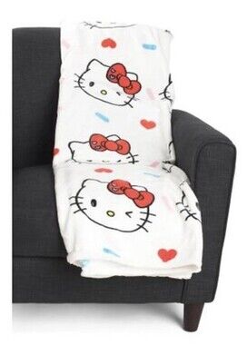 Hello Kitty Full/Queen plush blanket 90 in x 90 in NEW 100% polyester
